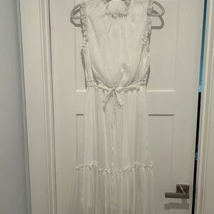 Women’s LF Size 8 White Sleeveless Midi lined dress with silver pin stripes